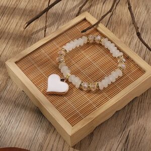 Elegant White Heart Bracelet (Stretch)